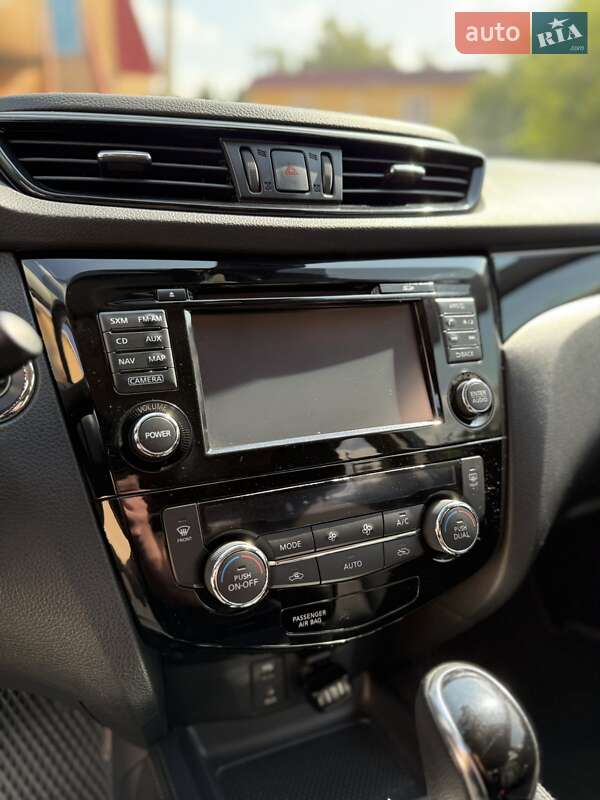 Позашляховик / Кросовер Nissan Rogue 2018 в Києві