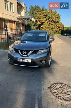Внедорожник / Кроссовер Nissan Rogue 2016 в Полтаве
