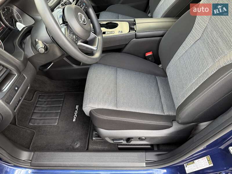 Позашляховик / Кросовер Nissan Rogue 2023 в Дніпрі
