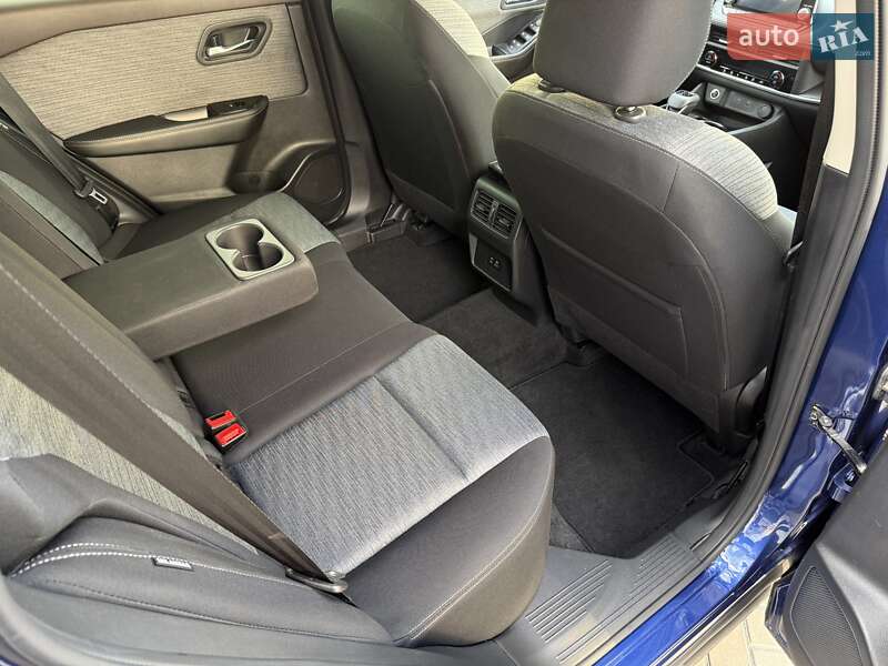 Позашляховик / Кросовер Nissan Rogue 2023 в Дніпрі