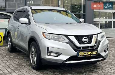Внедорожник / Кроссовер Nissan Rogue 2016 в Ивано-Франковске