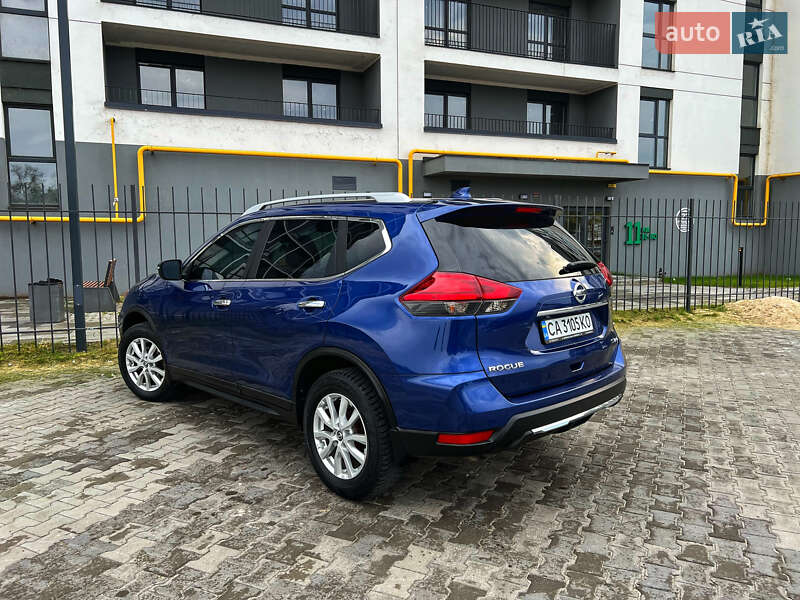 Позашляховик / Кросовер Nissan Rogue 2017 в Черкасах