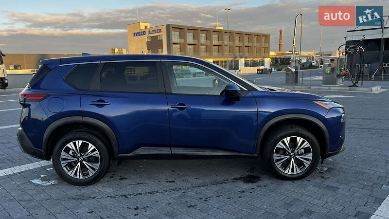 Позашляховик / Кросовер Nissan Rogue 2023 в Львові