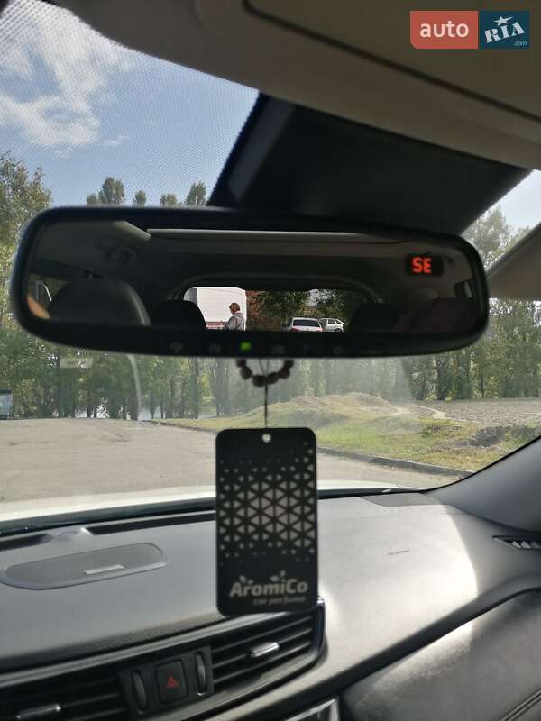 Позашляховик / Кросовер Nissan Rogue 2017 в Горішніх Плавнях