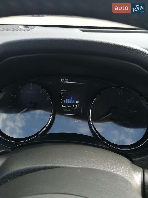 Позашляховик / Кросовер Nissan Rogue 2017 в Горішніх Плавнях