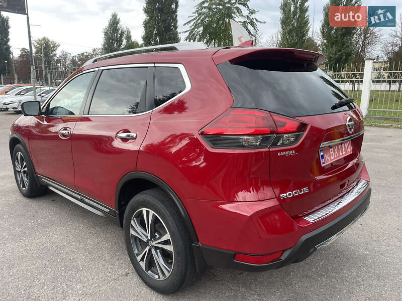 Внедорожник / Кроссовер Nissan Rogue 2017 в Кременчуге