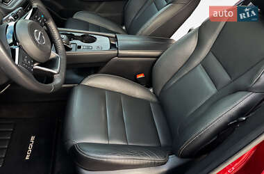 Внедорожник / Кроссовер Nissan Rogue 2021 в 
