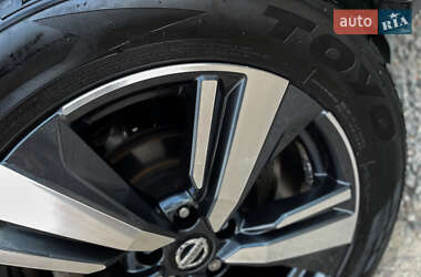 Внедорожник / Кроссовер Nissan Rogue 2021 в 