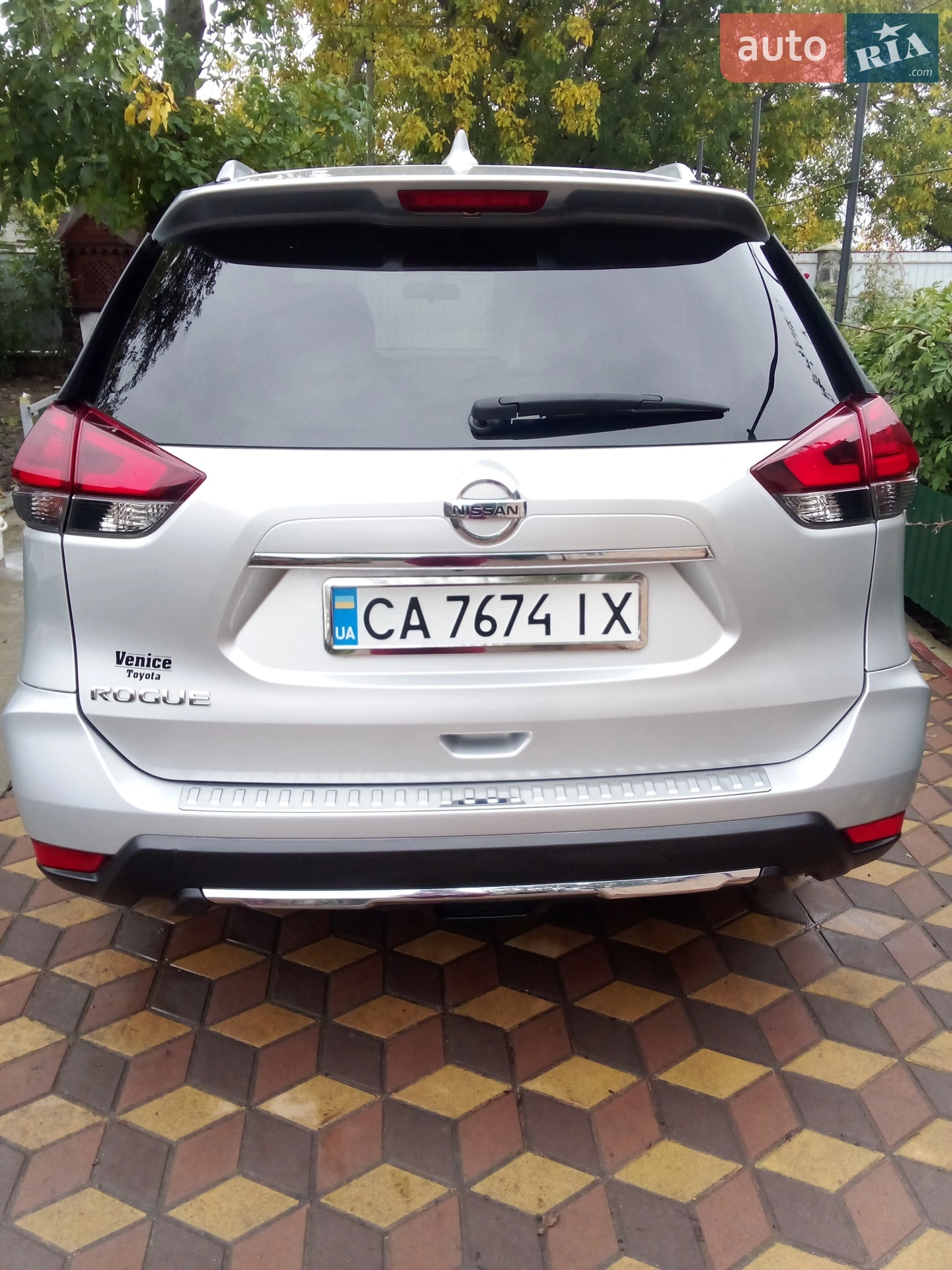 2017 Nissan Rogue - мініатюра 2