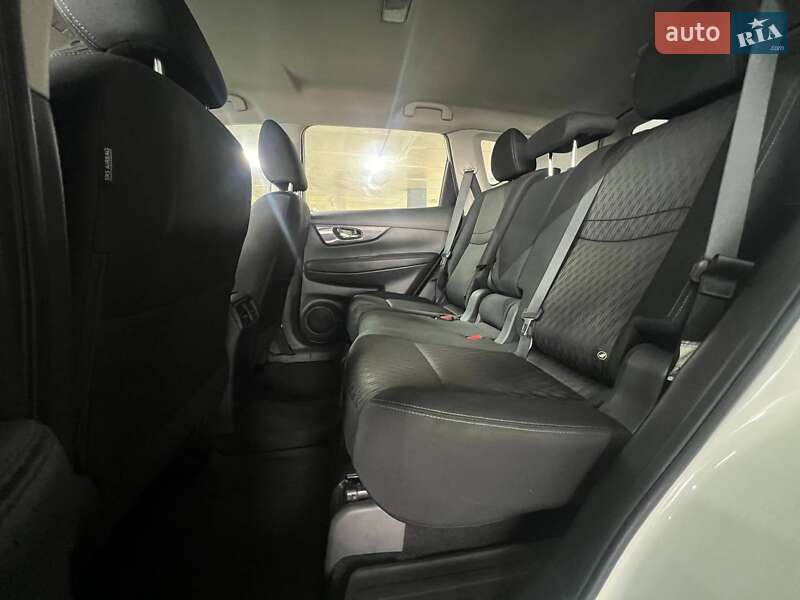 Внедорожник / Кроссовер Nissan Rogue 2018 в Одессе