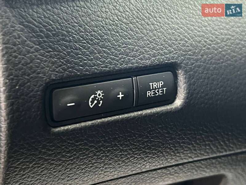 Внедорожник / Кроссовер Nissan Rogue 2018 в Одессе