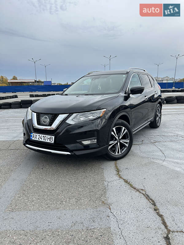 Позашляховик / Кросовер Nissan Rogue 2017 в Харкові