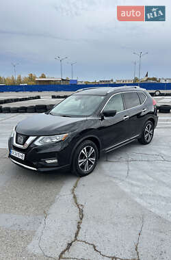 Внедорожник / Кроссовер Nissan Rogue 2017 в Харькове