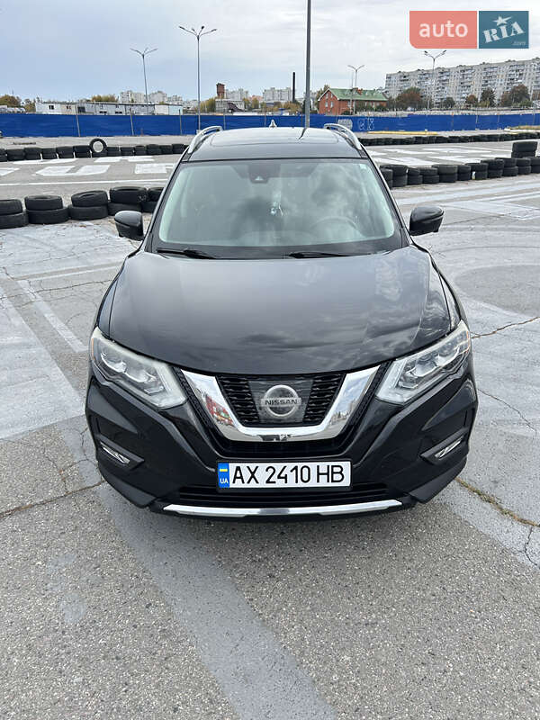 Позашляховик / Кросовер Nissan Rogue 2017 в Харкові