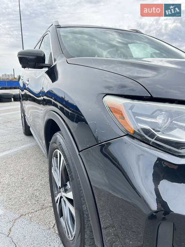 Позашляховик / Кросовер Nissan Rogue 2017 в Харкові