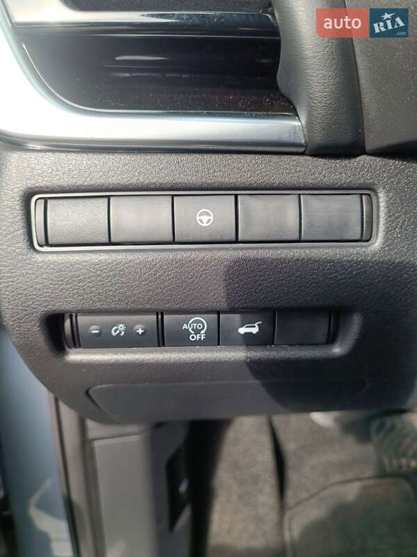 Позашляховик / Кросовер Nissan Rogue 2023 в Києві