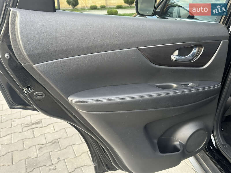 Позашляховик / Кросовер Nissan Rogue 2018 в Ізмаїлі