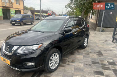 Внедорожник / Кроссовер Nissan Rogue 2017 в 