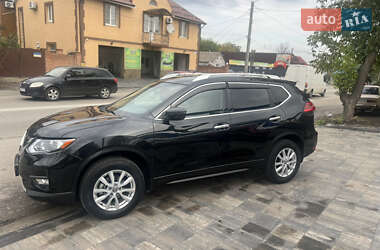 Внедорожник / Кроссовер Nissan Rogue 2017 в 
