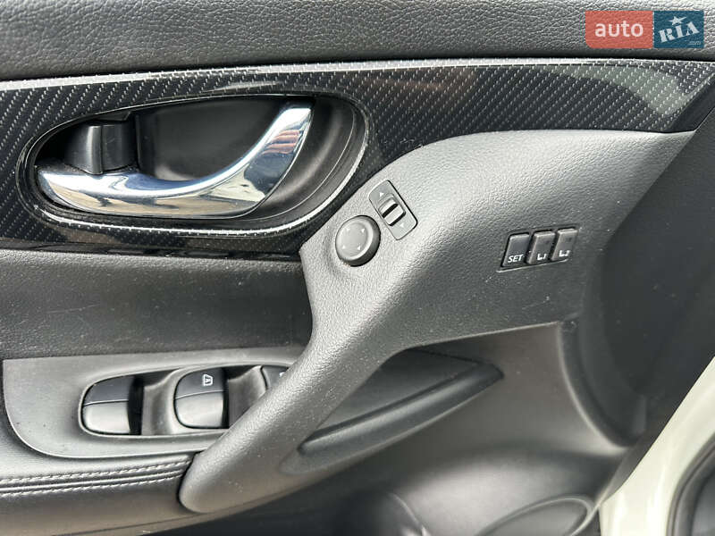 Позашляховик / Кросовер Nissan Rogue 2018 в Києві