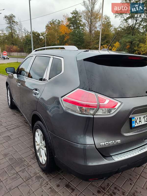 Позашляховик / Кросовер Nissan Rogue 2015 в Києві
