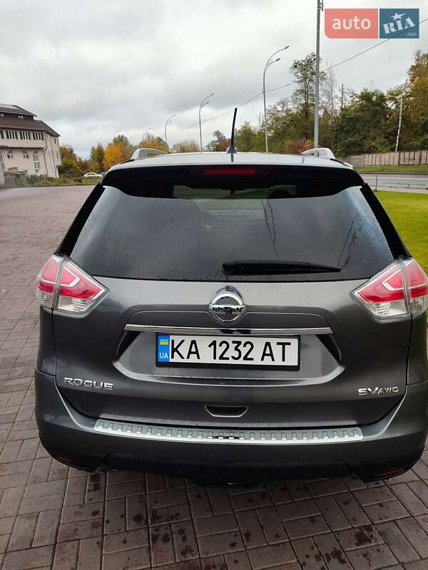 Позашляховик / Кросовер Nissan Rogue 2015 в Києві