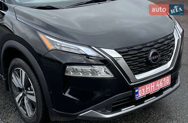 Внедорожник / Кроссовер Nissan Rogue 2023 в 