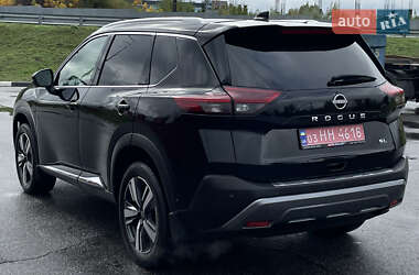Внедорожник / Кроссовер Nissan Rogue 2023 в 