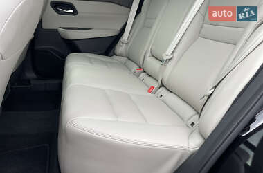 Внедорожник / Кроссовер Nissan Rogue 2023 в 