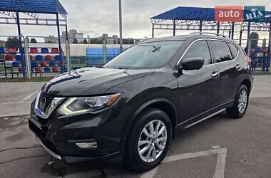 Позашляховик / Кросовер Nissan Rogue 2017 в Києві