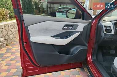 Внедорожник / Кроссовер Nissan Rogue 2021 в 