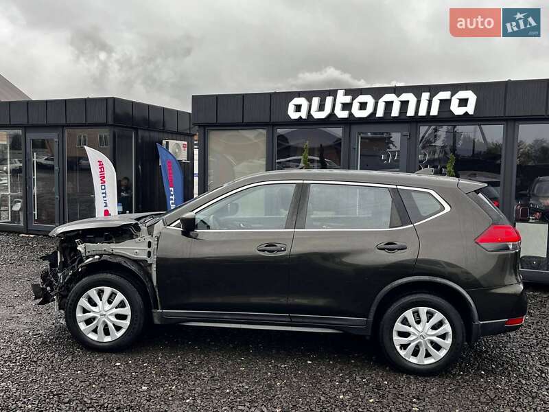 Внедорожник / Кроссовер Nissan Rogue 2017 в Луцке