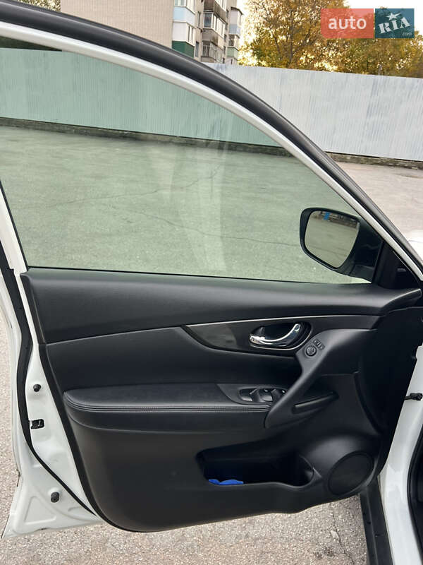 Внедорожник / Кроссовер Nissan Rogue 2019 в Киеве