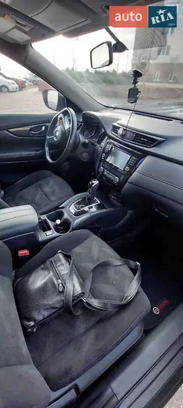 Позашляховик / Кросовер Nissan Rogue 2017 в Миколаєві
