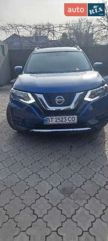 Позашляховик / Кросовер Nissan Rogue 2017 в Миколаєві