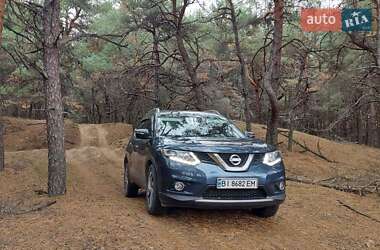 Внедорожник / Кроссовер Nissan Rogue 2015 в Лубнах