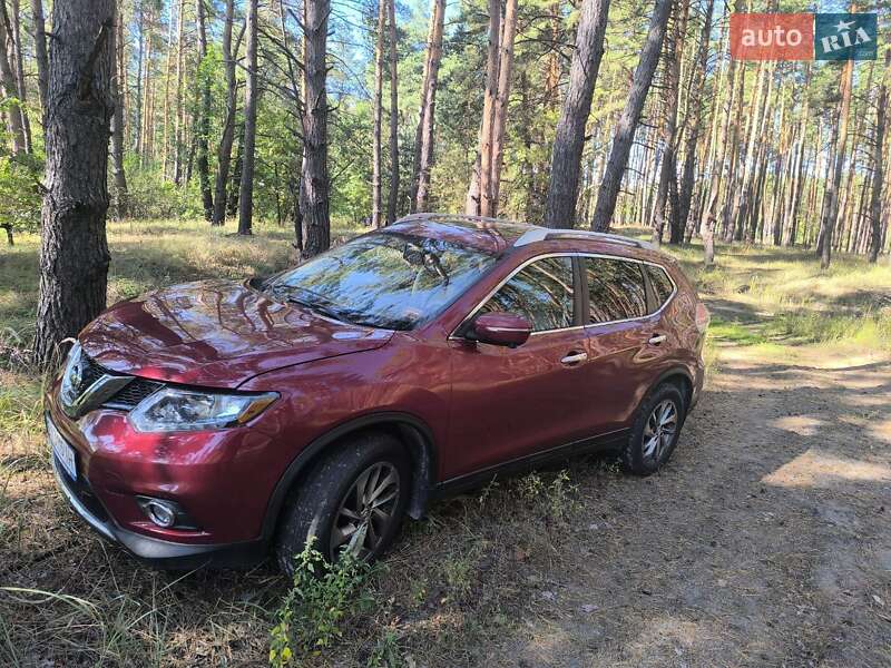 Позашляховик / Кросовер Nissan Rogue 2015 в Кременчуці