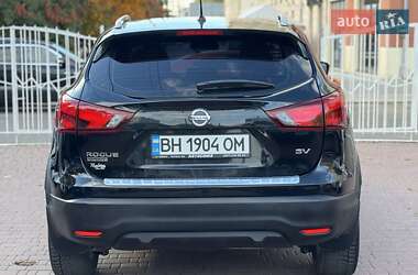 Внедорожник / Кроссовер Nissan Rogue 2018 в 