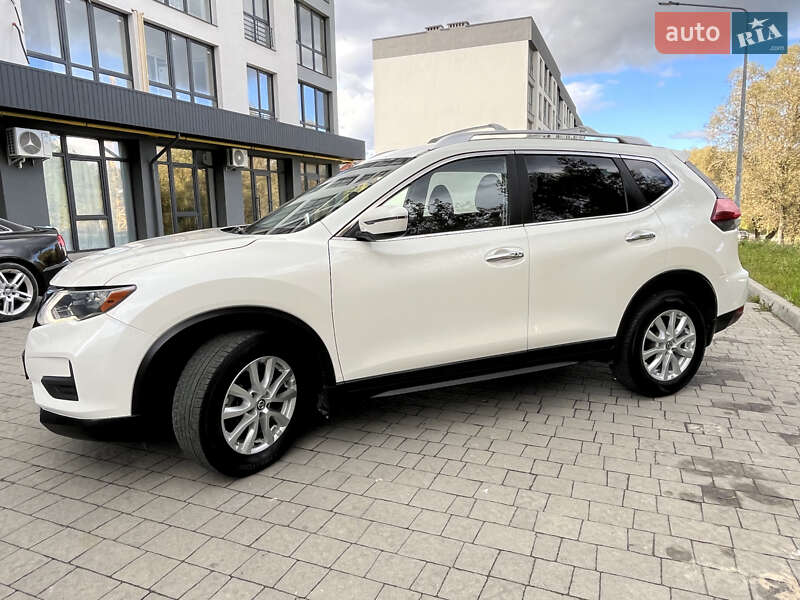 Внедорожник / Кроссовер Nissan Rogue 2019 в Львове