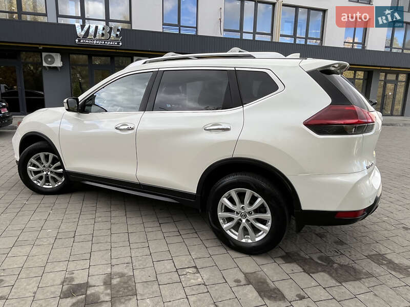 Внедорожник / Кроссовер Nissan Rogue 2019 в Львове