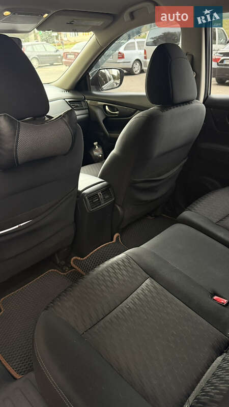 Позашляховик / Кросовер Nissan Rogue 2017 в Сумах