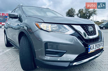 Внедорожник / Кроссовер Nissan Rogue 2019 в 