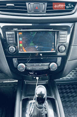 Внедорожник / Кроссовер Nissan Rogue 2019 в 