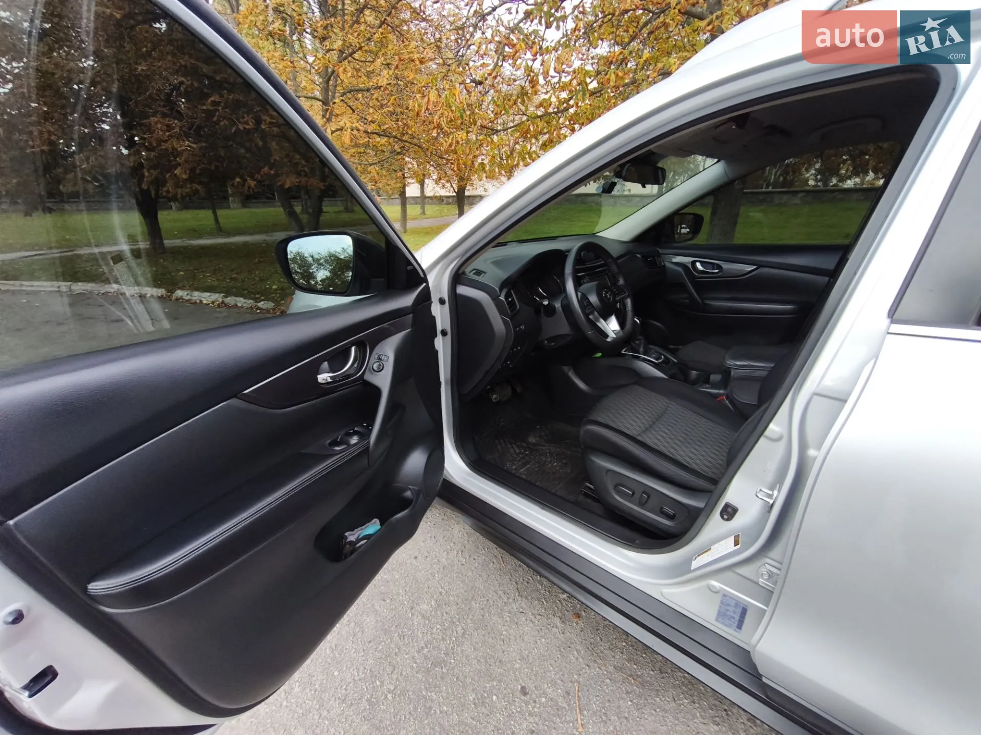 2019 Nissan Rogue - мініатюра 3