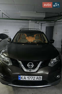 Внедорожник / Кроссовер Nissan Rogue 2014 в 