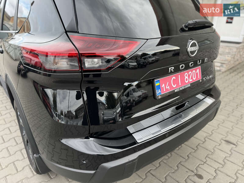 Внедорожник / Кроссовер Nissan Rogue 2024 в Луцке