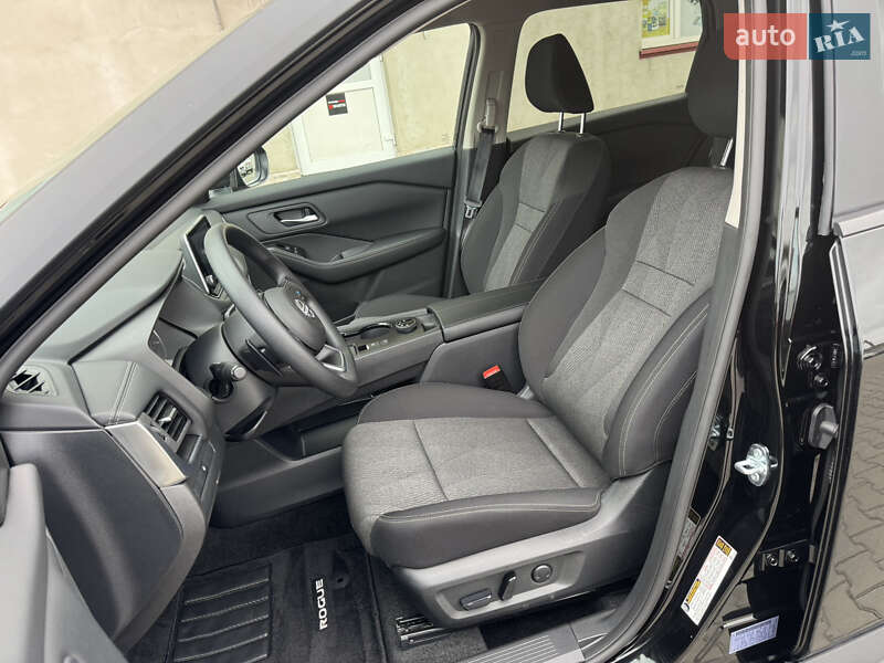 Внедорожник / Кроссовер Nissan Rogue 2024 в Луцке