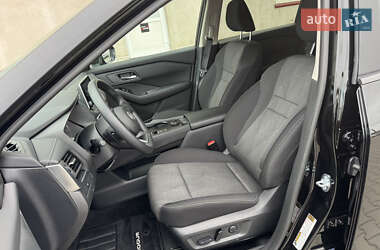 Внедорожник / Кроссовер Nissan Rogue 2024 в 