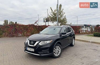 Внедорожник / Кроссовер Nissan Rogue 2018 в Киеве