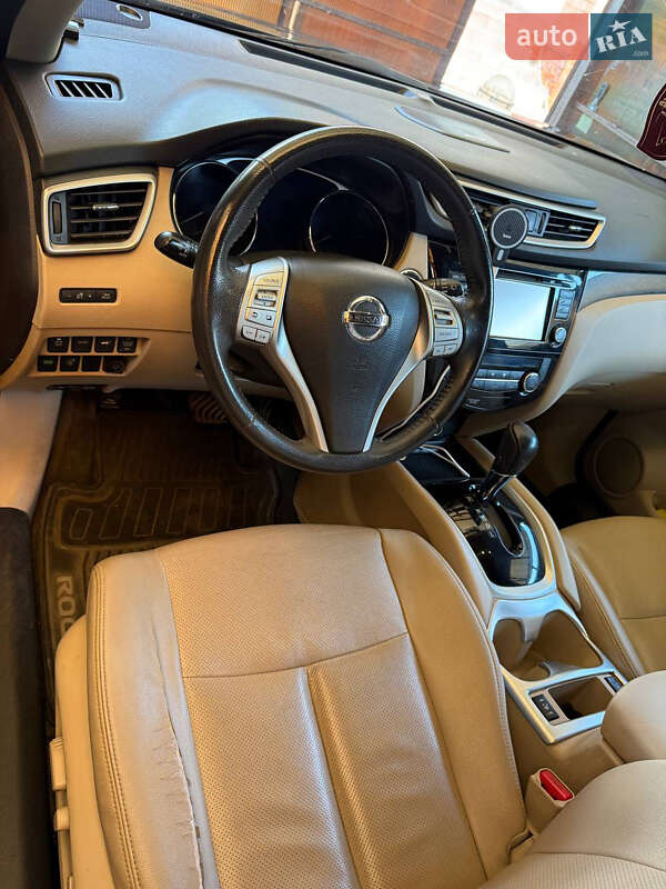 Позашляховик / Кросовер Nissan Rogue 2016 в Чернігові